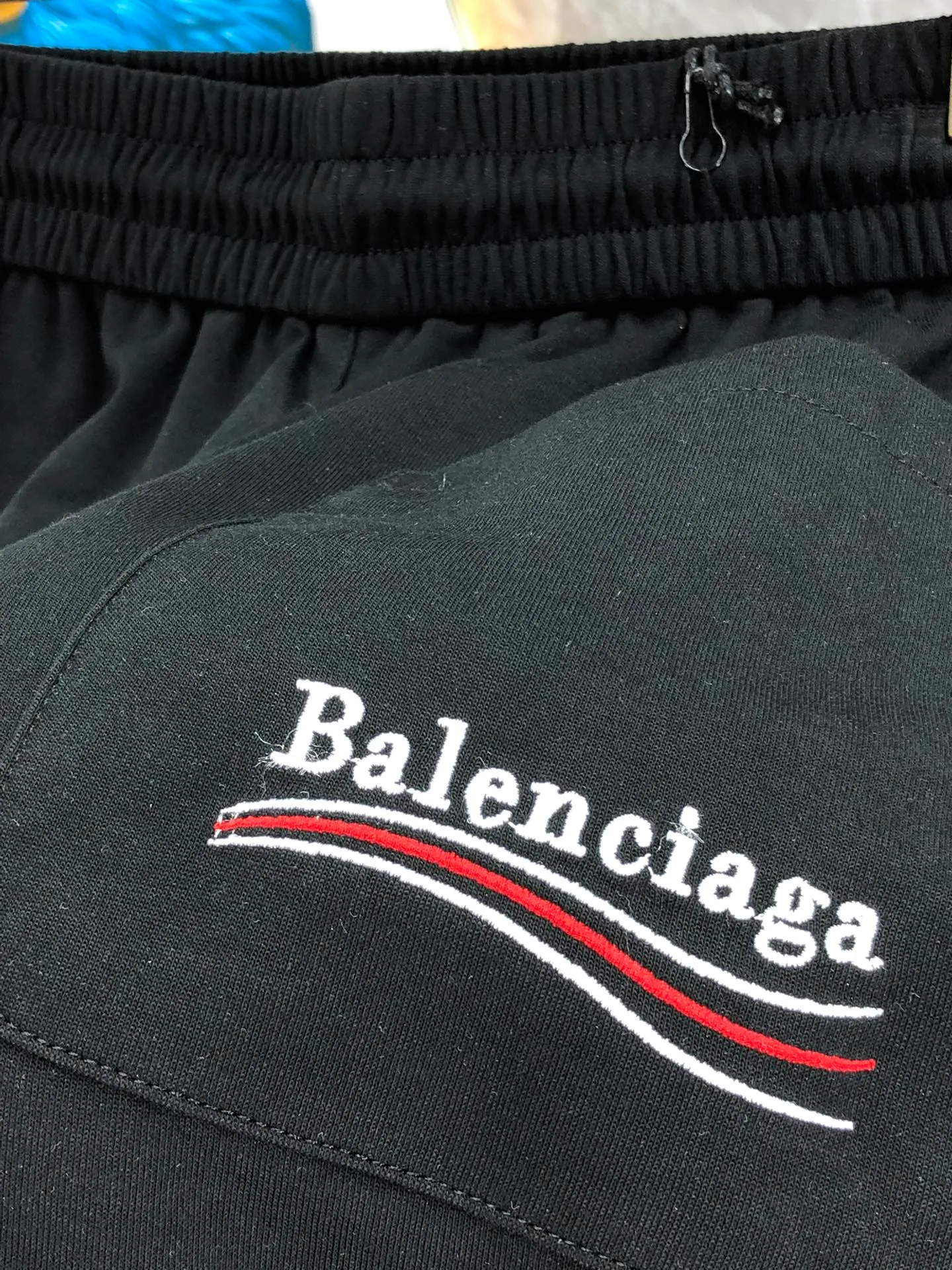Balenciaga. High-end Shorts Series 2026 Summer New Arrival Men's Fashionable Casual Shorts High Quality Customized Original Fabric, Special Handle, Super Texture Comfortable and Soft Breathable w Casual Loose Fit 3 Trend Front Size: M-3XL m wear 28.29
